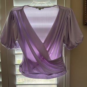 Haute Monde Lavender Short Bubble Sleeve Crossover V Neck Top in Size S